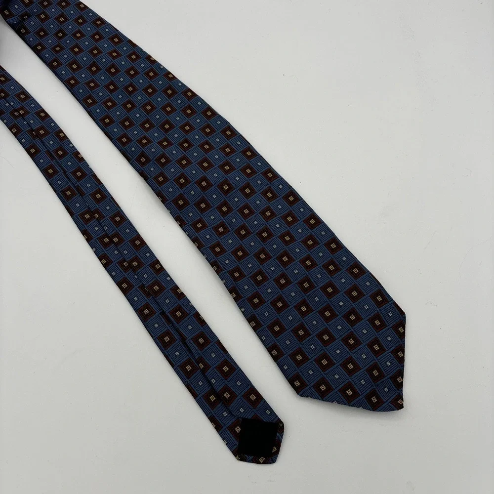 Brooks Brothers 346 Tie Blue Red Square Geometric Design Pure Silk Italian USA